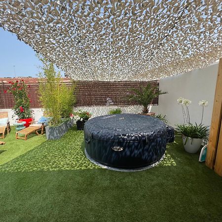 L'Avant Scene Meuble 5 Etoiles Parking Gratuit Jacuzzi Avignon Exterior foto