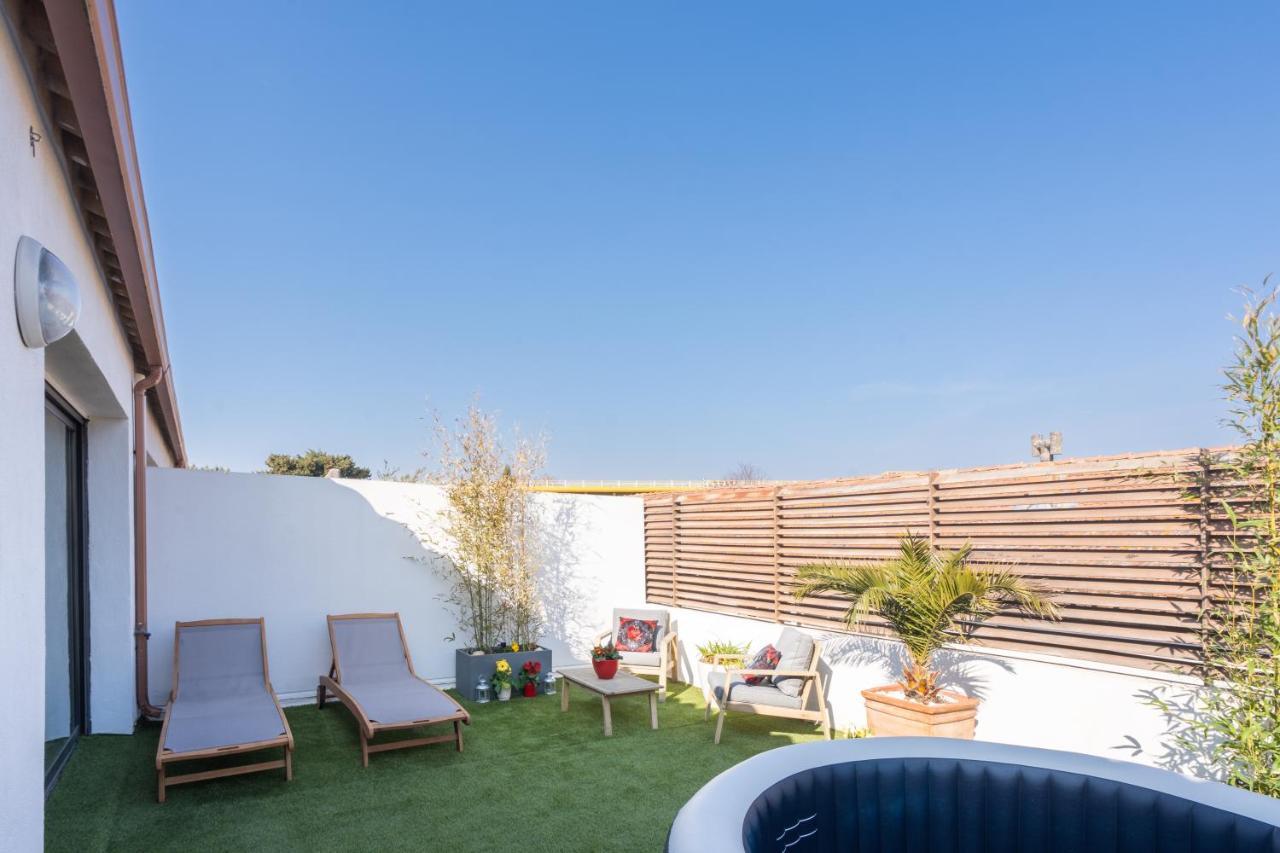L'Avant Scene Meuble 5 Etoiles Parking Gratuit Jacuzzi Avignon Exterior foto