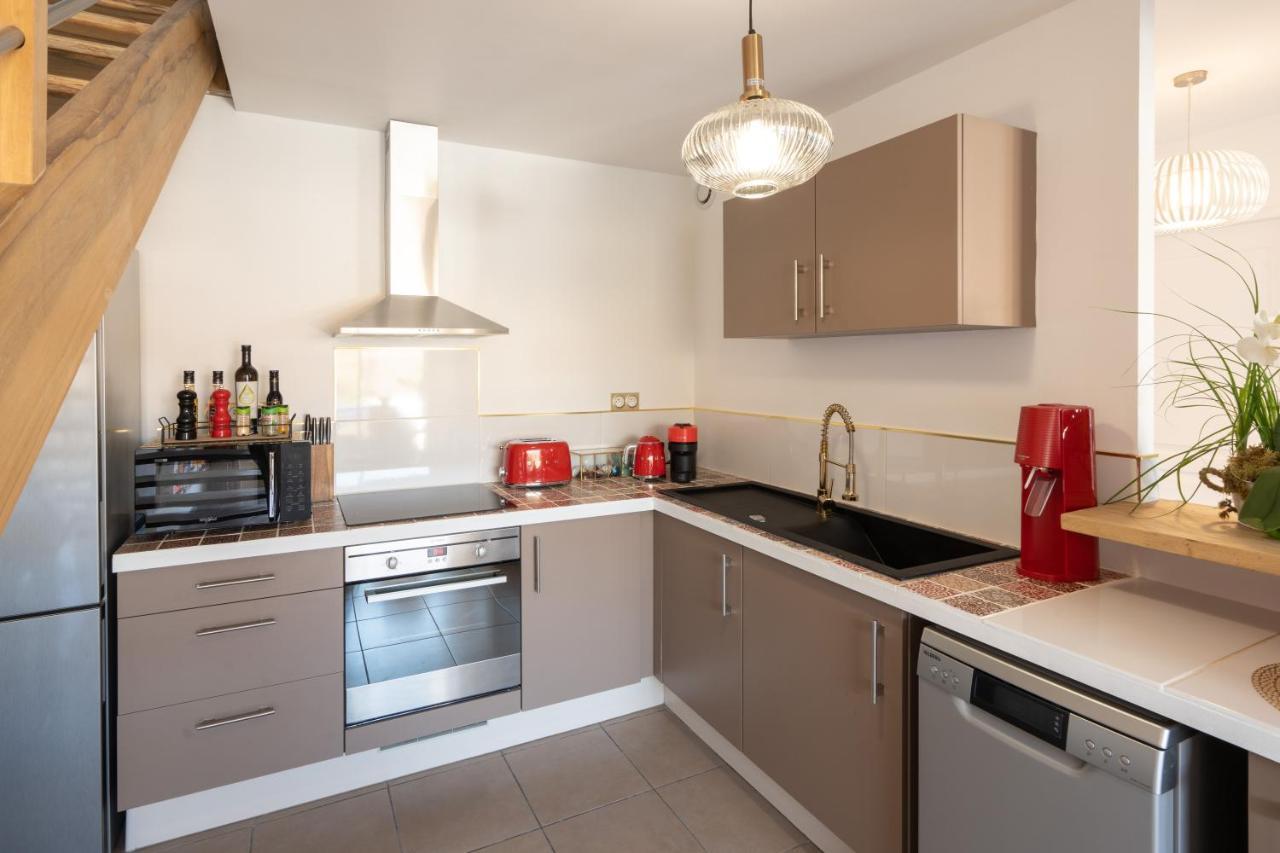 L'Avant Scene Meuble 5 Etoiles Parking Gratuit Jacuzzi Avignon Exterior foto