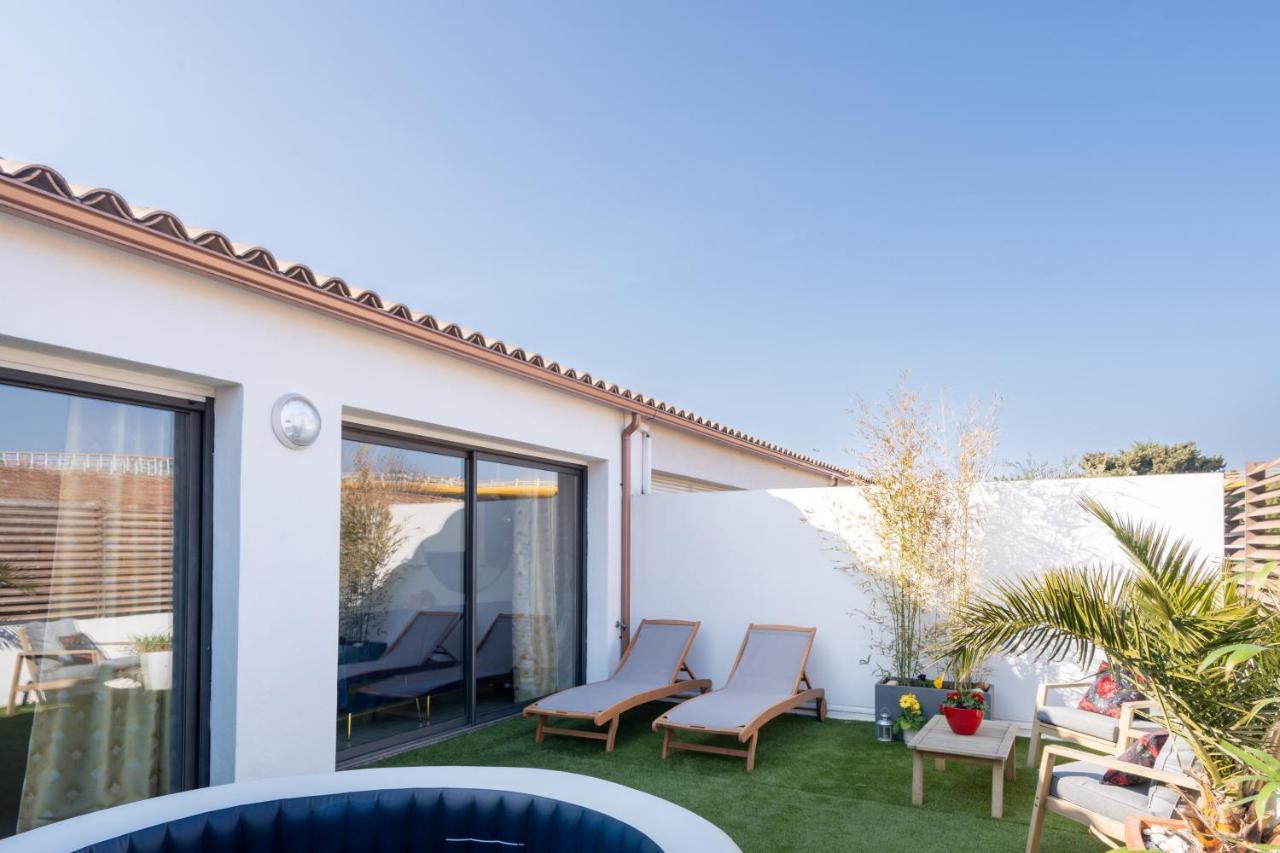 L'Avant Scene Meuble 5 Etoiles Parking Gratuit Jacuzzi Avignon Exterior foto